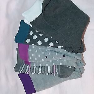 5/$5 Girls gray/polka dot/stripes socks multi-pack
